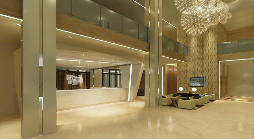 Holiday Inn Express Jakarta International Expo